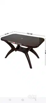 Plastic table 4 seater 1 month old