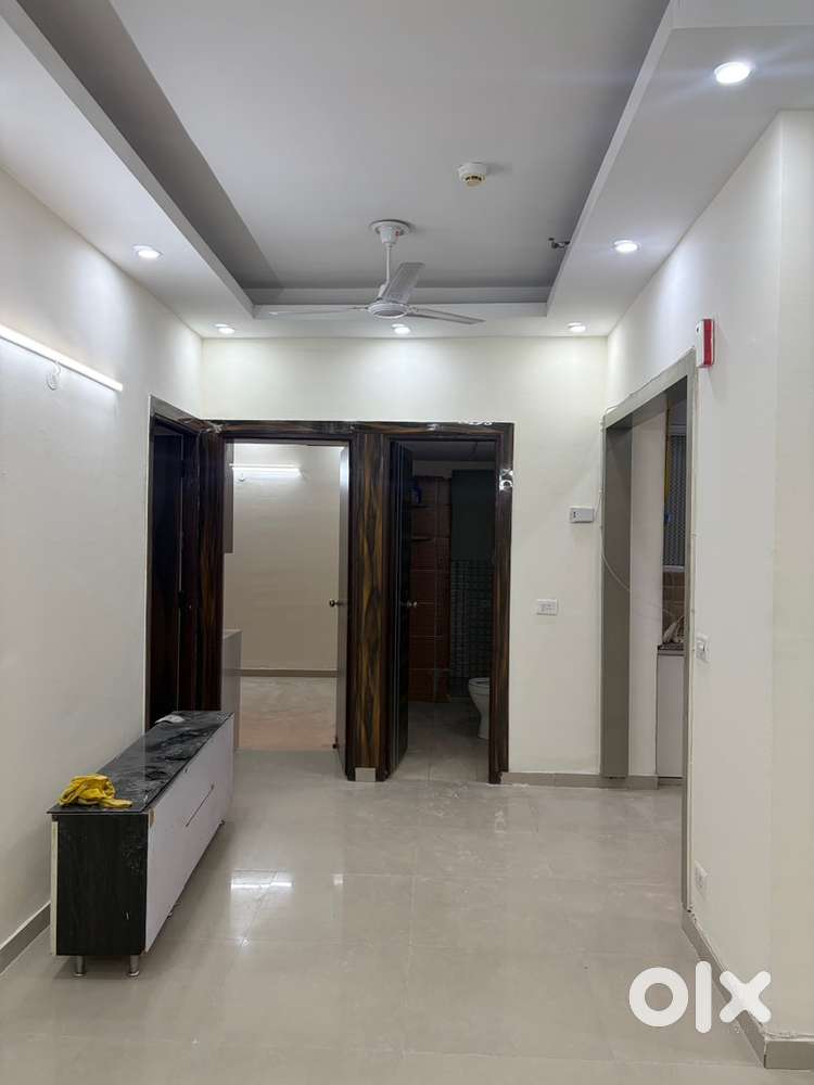 2bhk semi for rent in mahagun mywoods