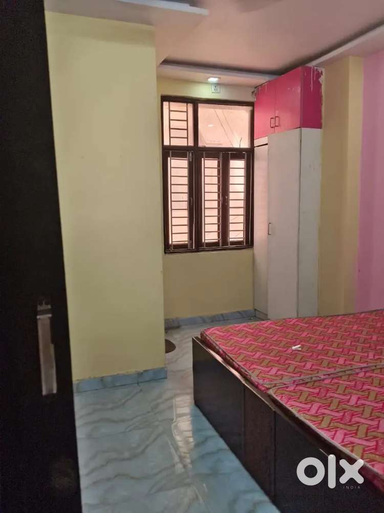 2bhk semi furnished flat near uttam Nagar west metro station