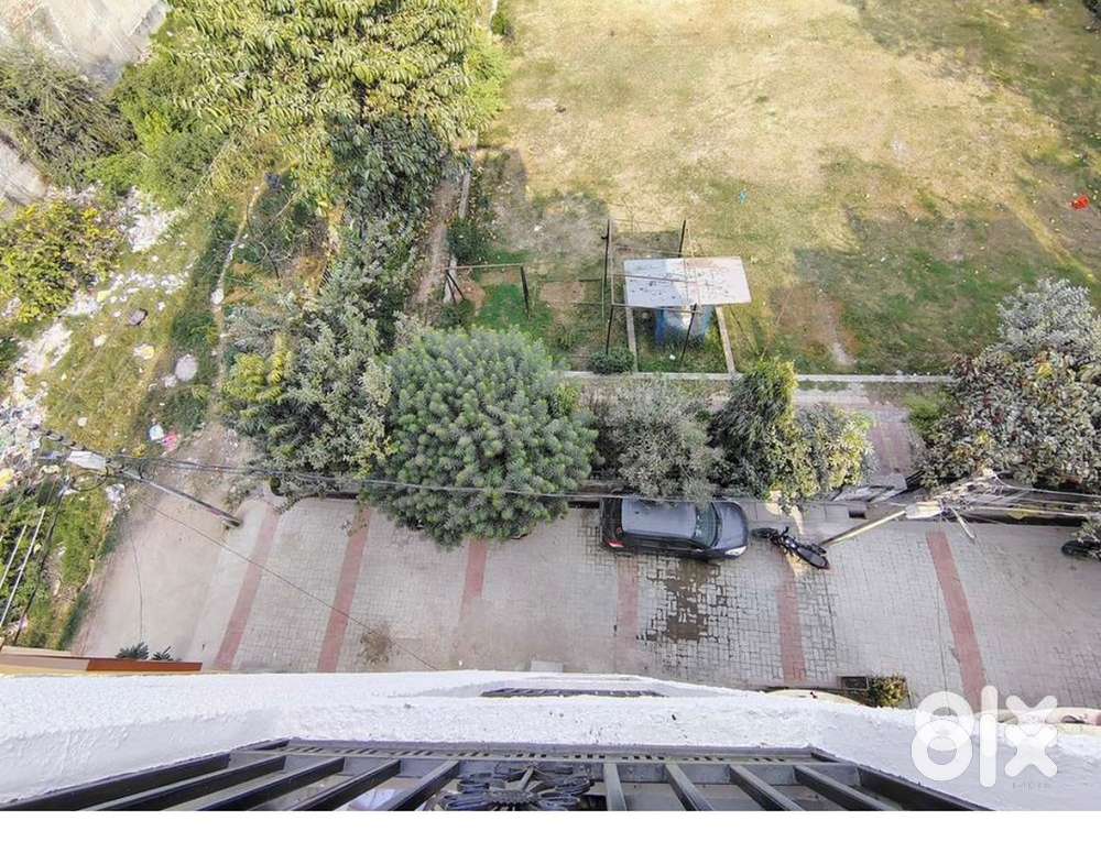 Near banglA bazar lucknow