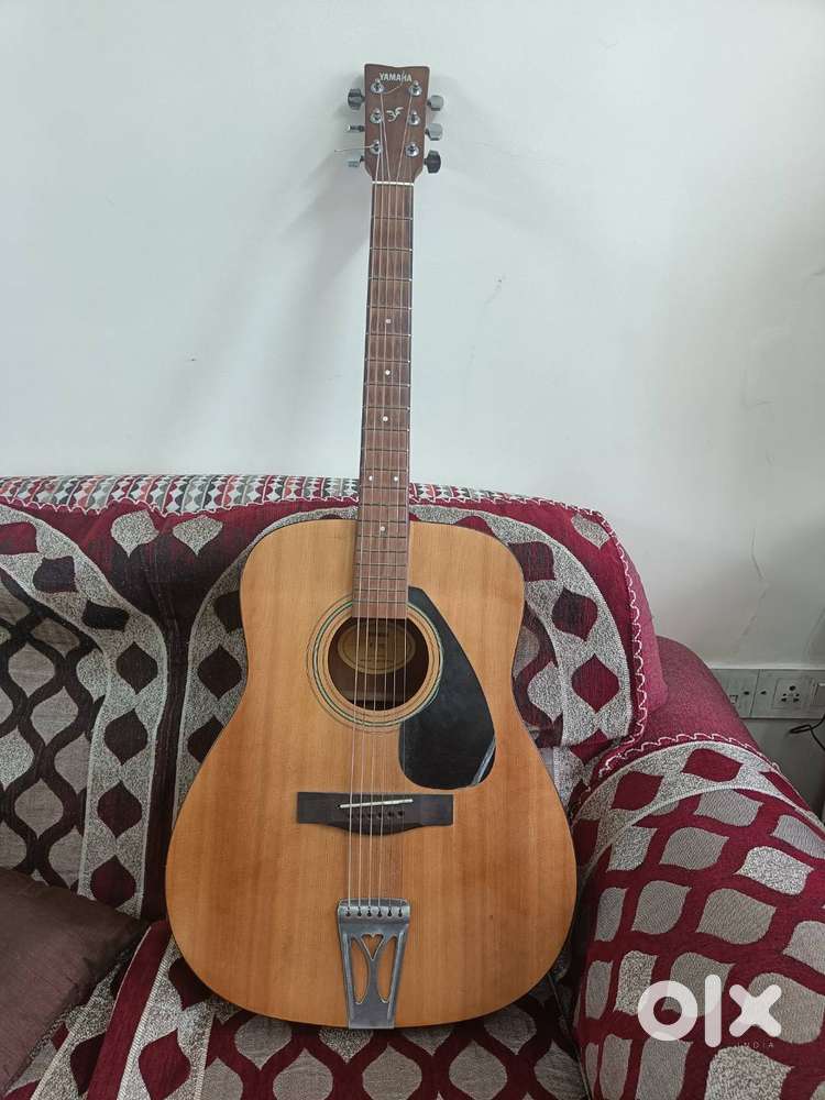 Yamaha F-310 Guitar