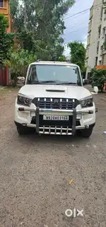 Mahindra Scorpio S8, 2015