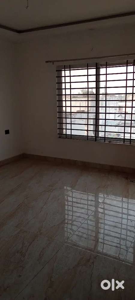 3 BHK semi furnished flat for rent covered campus near by MP Nagar