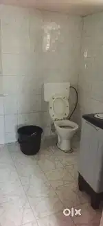 1 bedroom hall cellar portion of a house for rent in golf club.