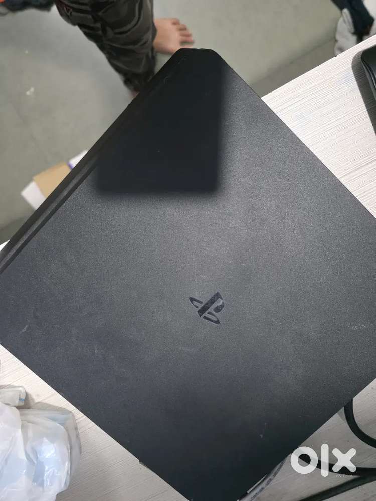 Ps4 slim 1tb storage New condition