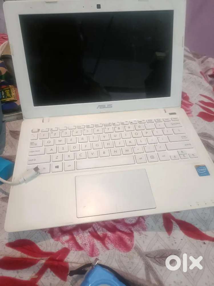 Asus laptop 10/5.5 inch disply
