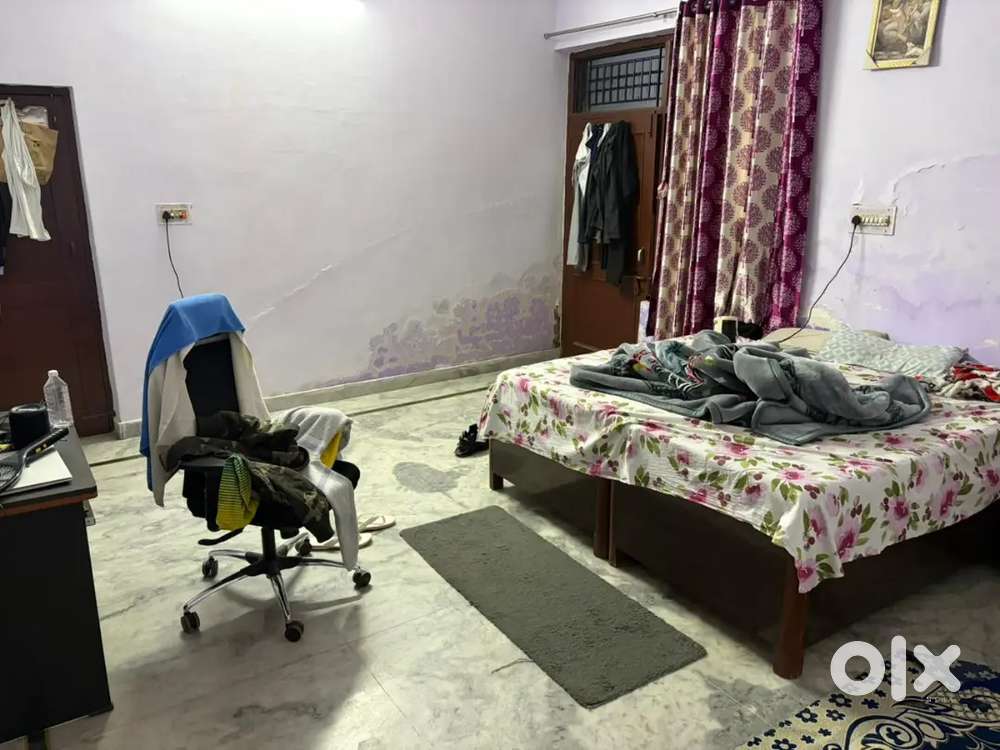 1 Big room with Barandah, Balcony, Kitchen, Bathroom and 2x Single Bed