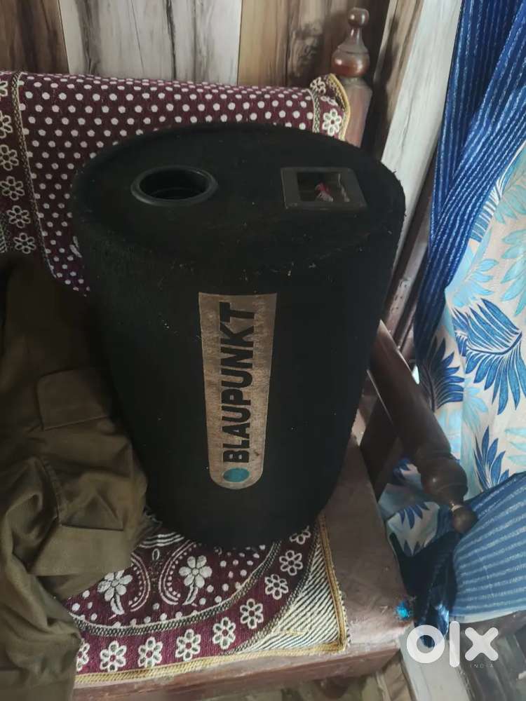 Amplifier and bass tube