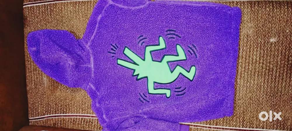 Muze apni hoodie 3000 me bechni aur ye hoodie orignal handm ki ha 3000