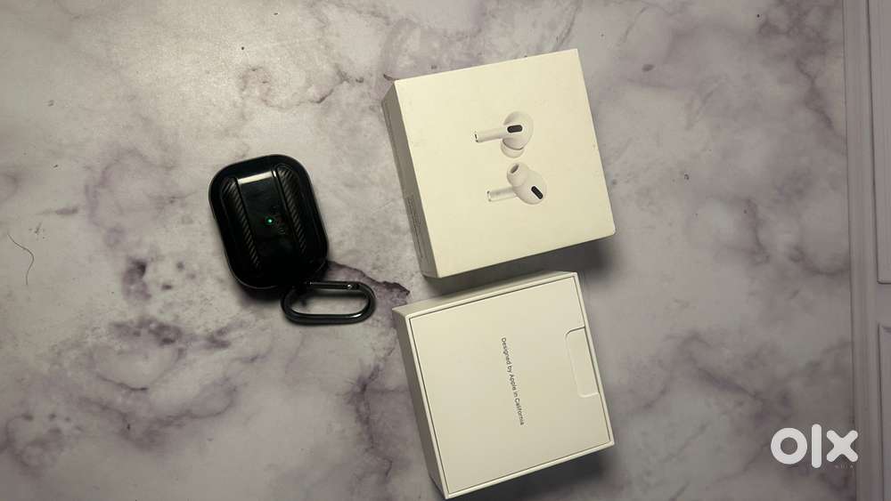 Apple AirPods Pro (1st Gen) – Perfect Condition + Spigen Premium Case