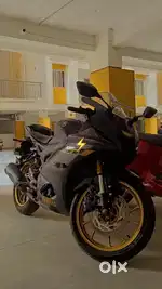 R15 v4 less used and superb maintained