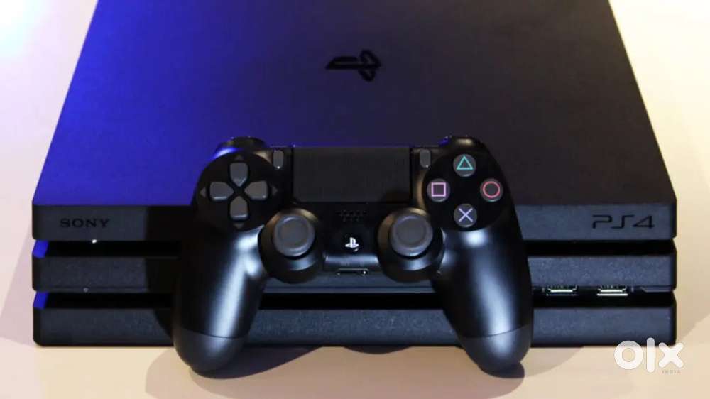 PS4 pro with games and stirring wheel