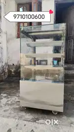 Snacsk showcase stand