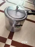 Pressure cooker