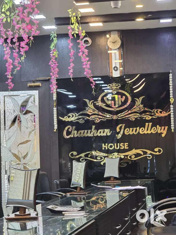 Need salesgirl for jewellery showroom