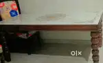 Dinning table set six6 seater new one month used