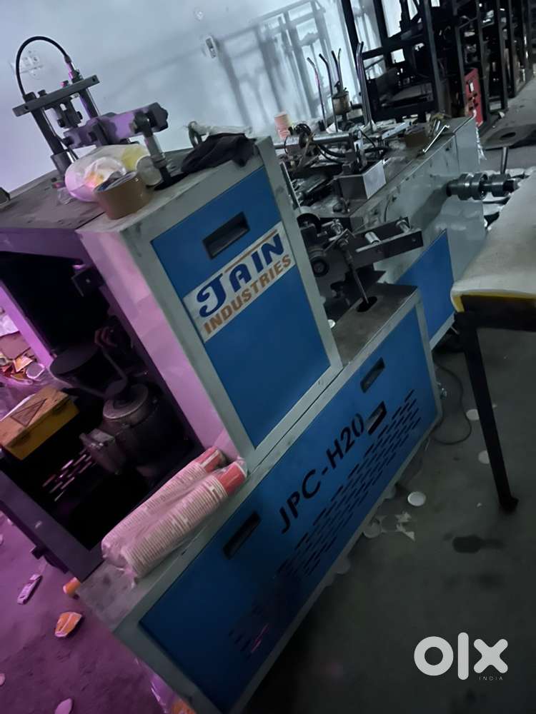 Paper cup making machine