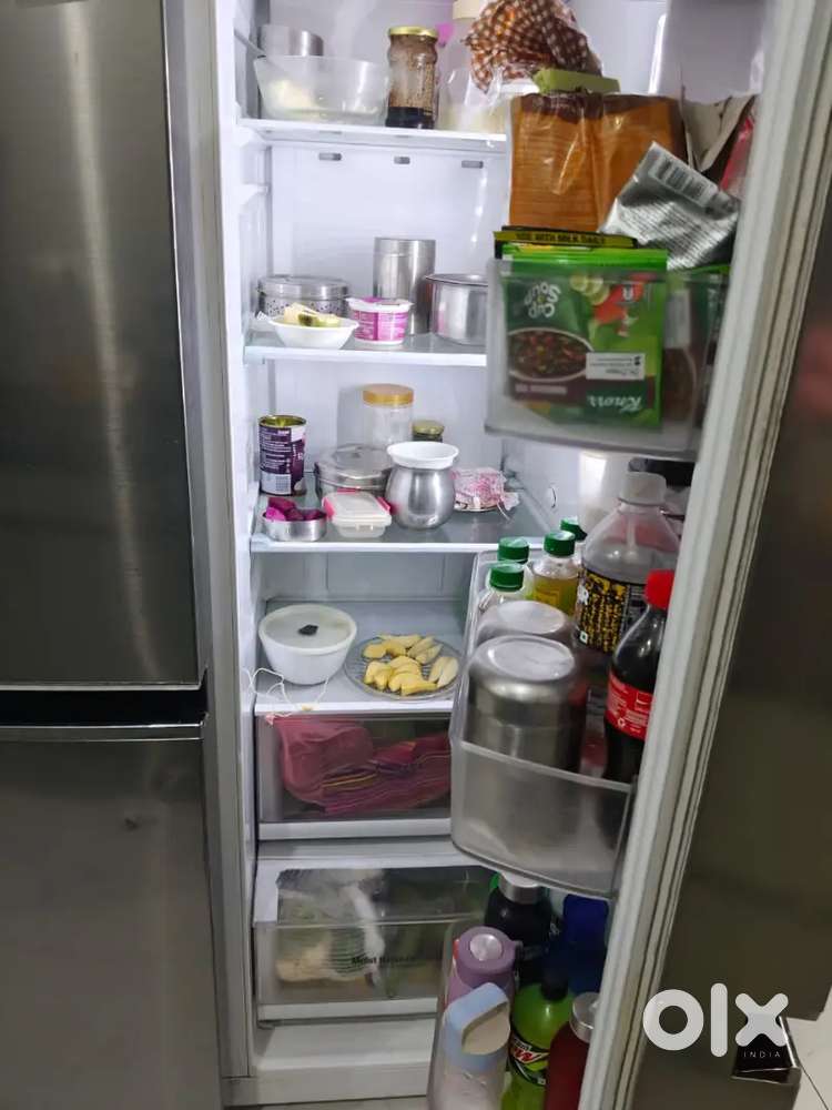 LG side by side refrigerator