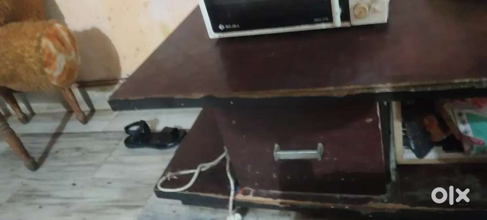 I want to sell my draw table good condition