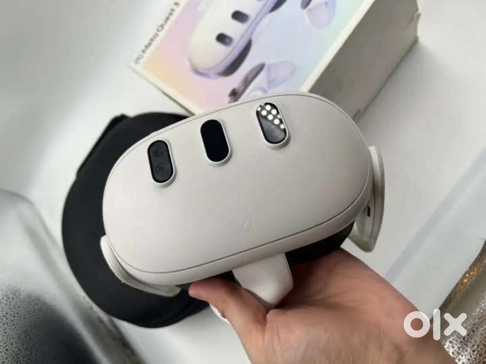 Meta Quest 3 Advanced All-in-One VR Headset (128GB)