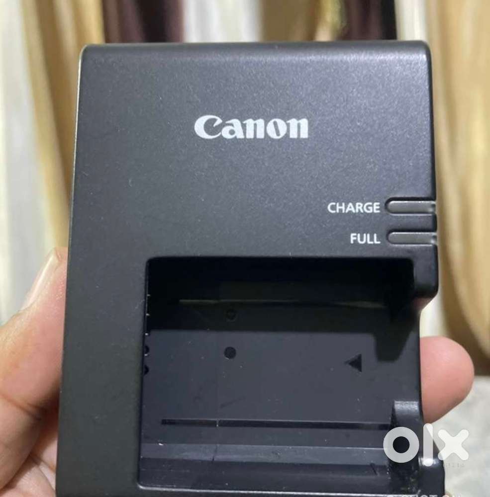 For Sale: Canon EOS 1500D DSLR Camera (New Condition)