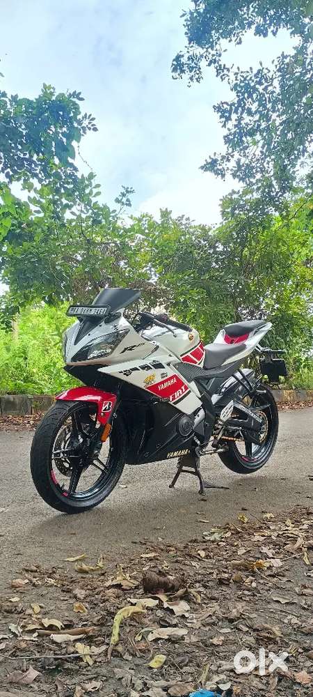 Yamaha R 15  chain and sprocket wiring kit engine work two tyre batry