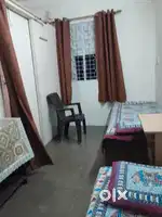 PG for working girl, nearby Moolchand Metro Station