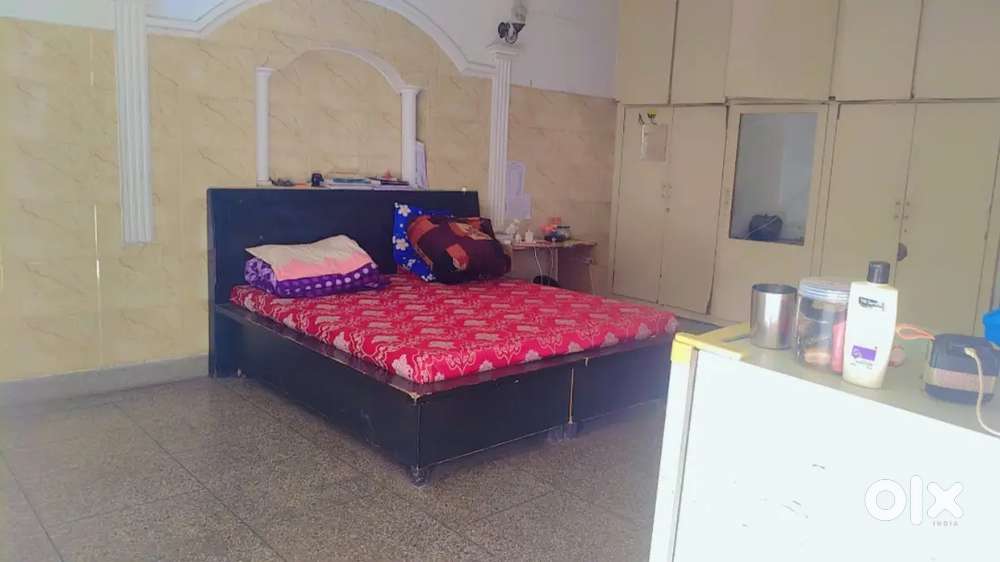 Sharing girl room , rent 2500 , independent