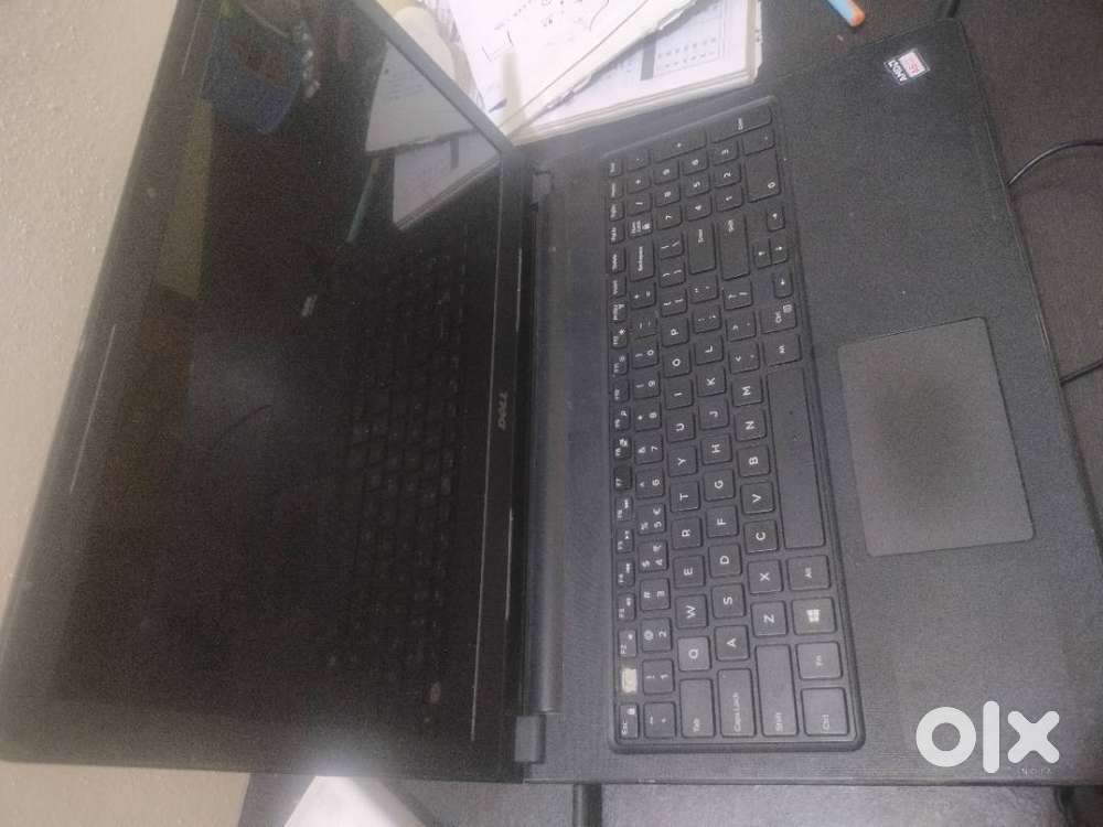 Dell laptop i5 8gb 1Tb