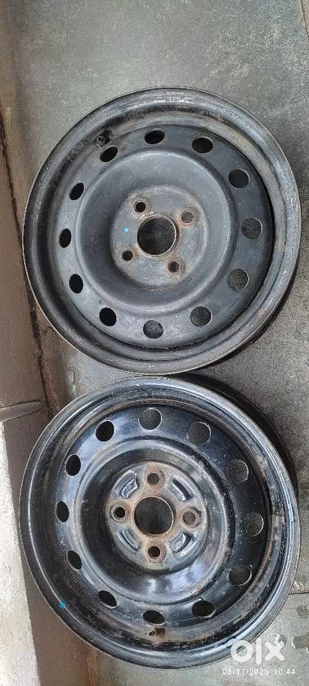 Etios 14 inch steel rim, brand new sony speakers