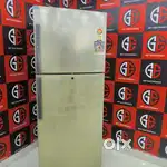 -*/ Samsung fridge selver col 350 liter good condi