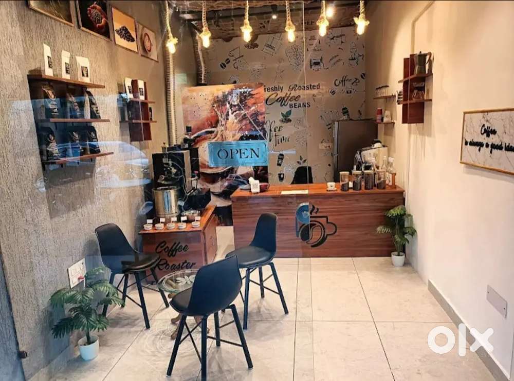 Required  part time female or male staff for cafe,timing 5pm to 10pm