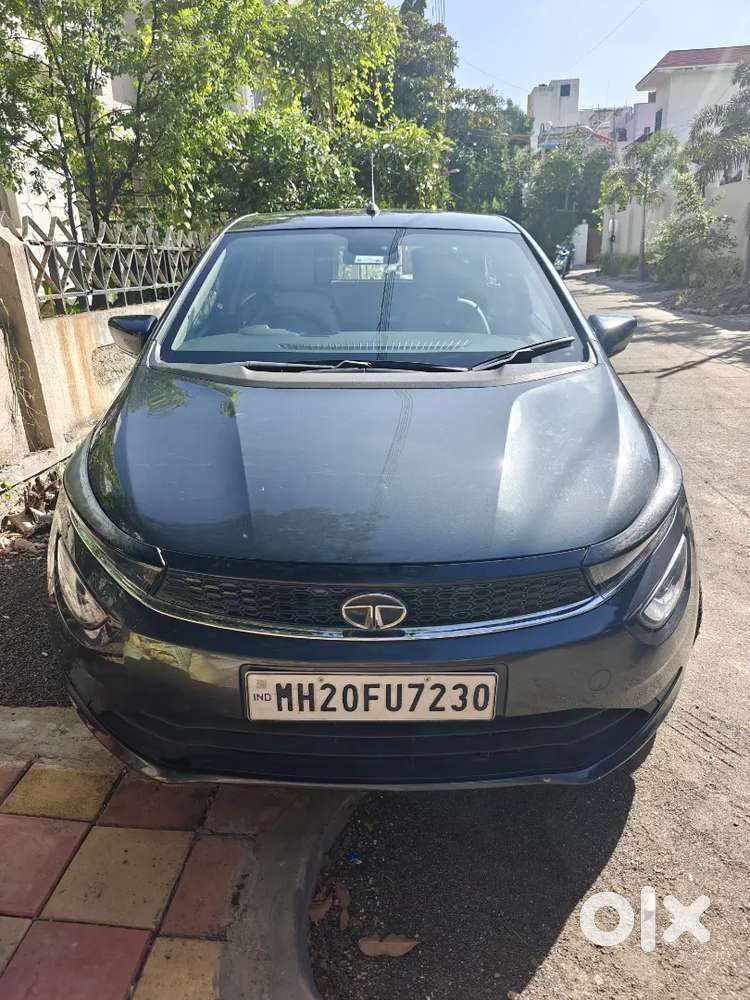 SHOWROOM CONDITION TATA ALTROZ FOR SE
