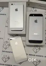 new apple iphone 5s storage 16gb with data cable and adapter ,warrantt