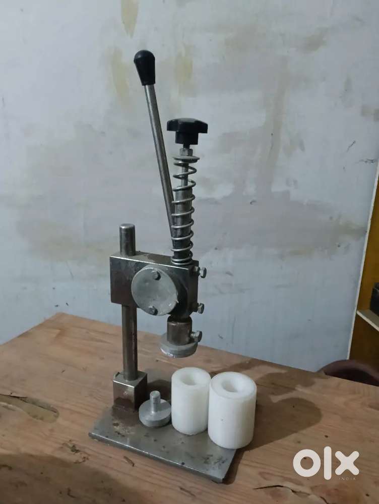 Led bulb tiki fiting machine