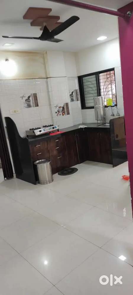 Shatabdi chowk omkar n rod 2 bhk flat only family