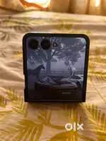 samsung flip 7 528GB +wireless char casecase+bill &box