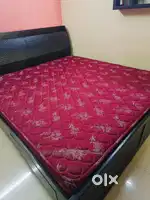 Queen size curlon matress