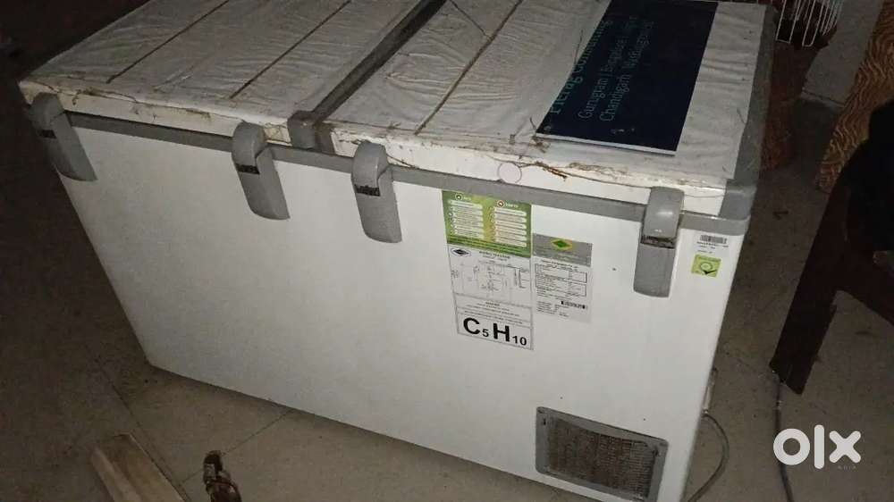 Deep fridge in very good condition