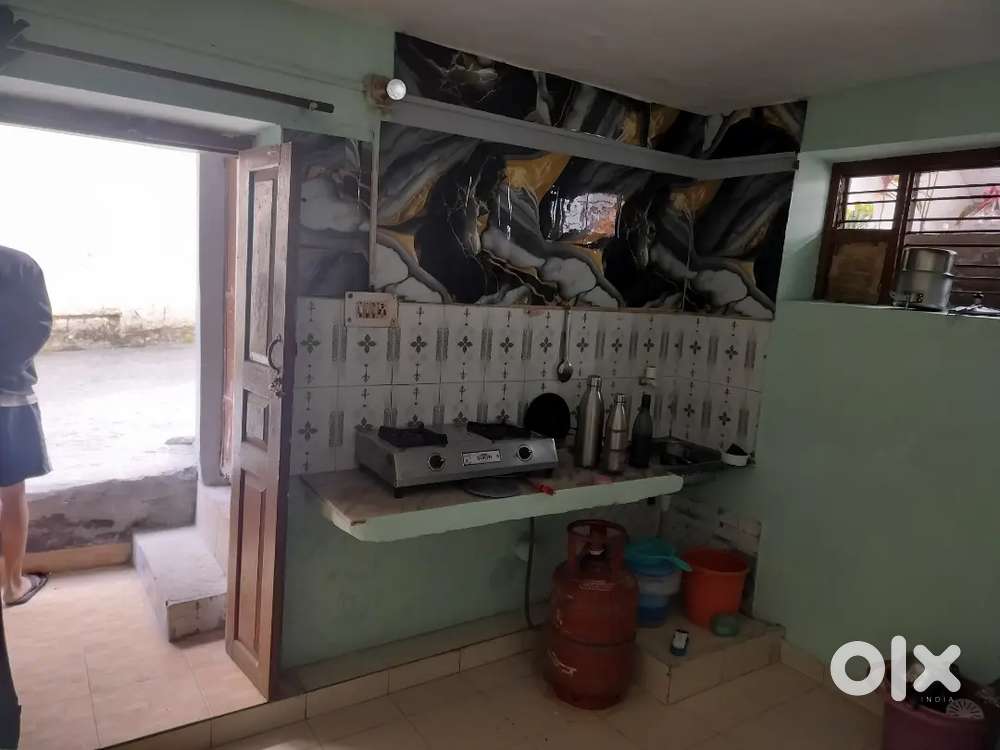 CLOCK TOWER CITY  ROOM FOR GIRLS