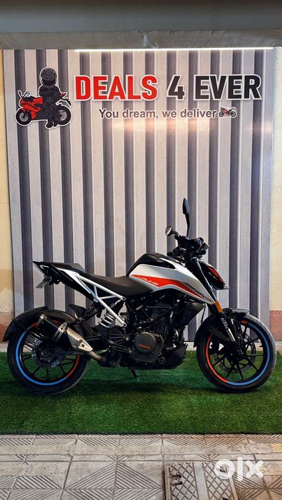 KTM DUKE 390 bs6