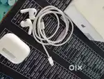 Apple AirPods Pro (2nd Generation) - 14000/-