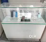 Oppo White mobile counter