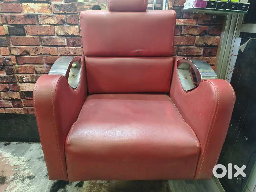 Saloon Chair