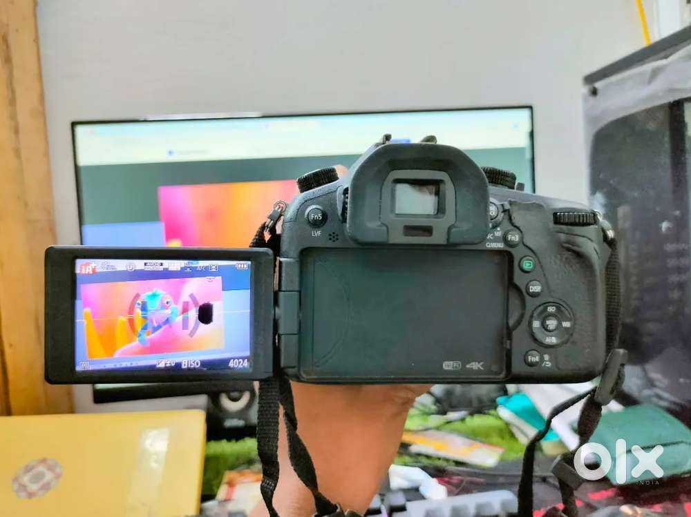 Panasonic FZ1000 – 20MP  4K Video  Leica Lens  Excellent Condition