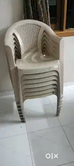15 plastic Chairs