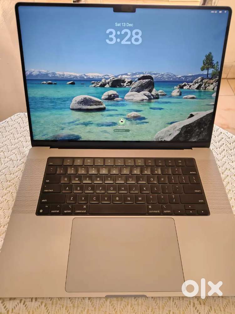 Apple Macbook Pro M1 Pro chip 16-inch 32gb ram/512 gb SSD