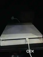PS4 Slim - Special EU White Edition - 2 controllers