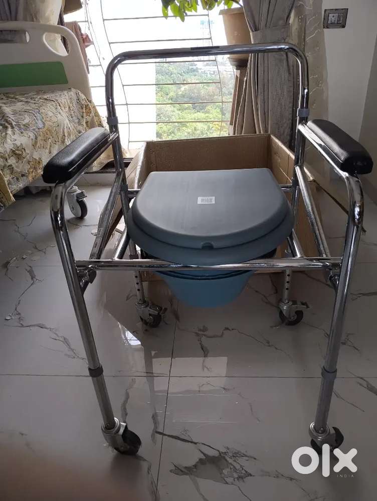 “Commode Wheelchair – Comfortable, Foldable & Ready to Use!”