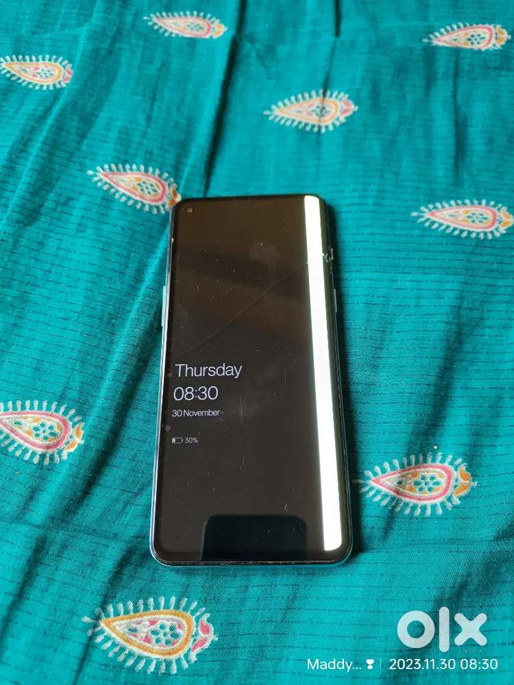 One Plus Nord2 5G (8+128GB)